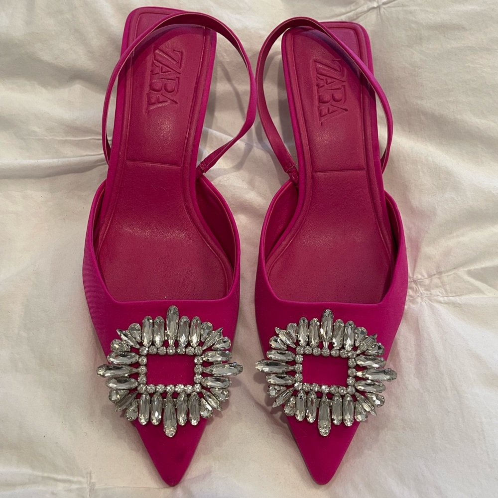 Zara jewel trim kitten keel